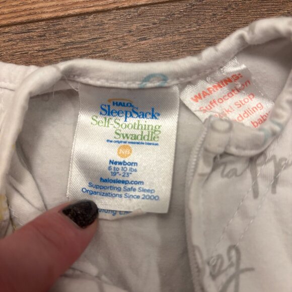 Halo Sleep Sack Self Soothing Swaddle Newborn Size - Picture 2 of 3